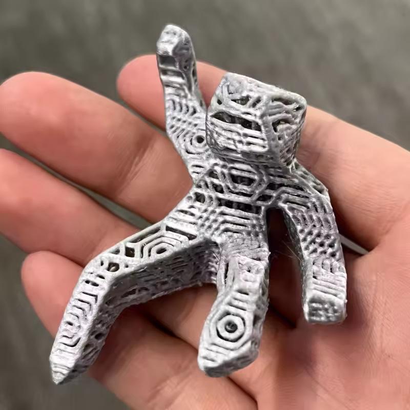 ロッキー・エイリアンとグレイスの3Dプリントフィギュア、ラフ - 3D Printing Cafe のレビューと価格